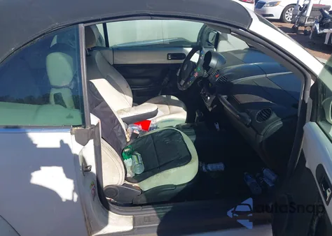 2007 Volkswagen New Beetle Triple White z USA, uszkodzony, nr VIN 3VWFF31Y17M412169